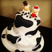 Cow Themed Wedding Cake 1
