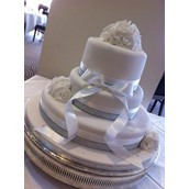 LICKY LIPS CAKES WEDDING CAKE LIVERPOOL